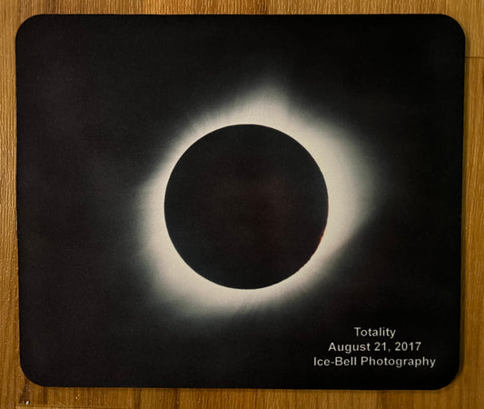 Mouse Pad Totality During the 2017 Solar Eclipse