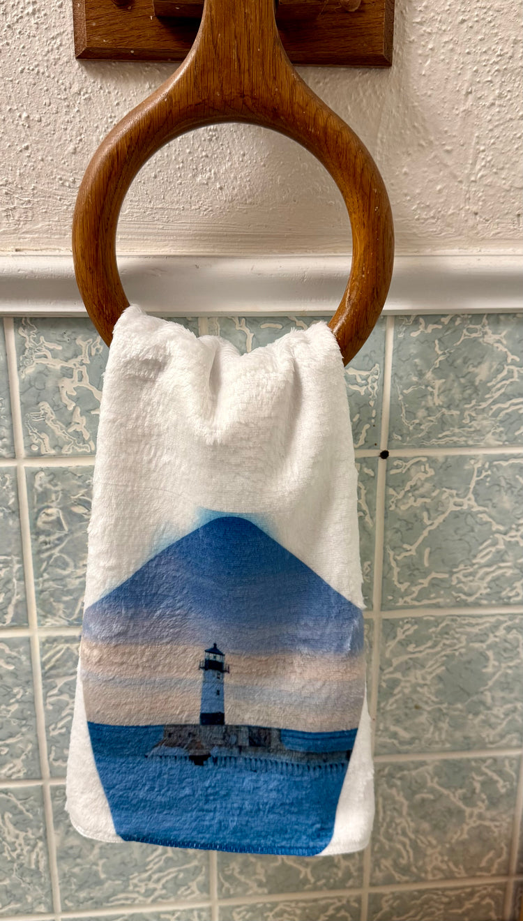 Duluth North Pier Lighthouse Hand Towel