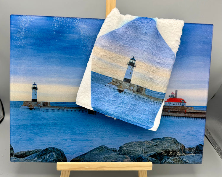 Duluth North Pier Lighthouse Hand Towel